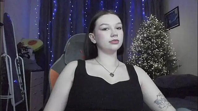 Emmy m00n online show from December 19, 2024, 2:34 am