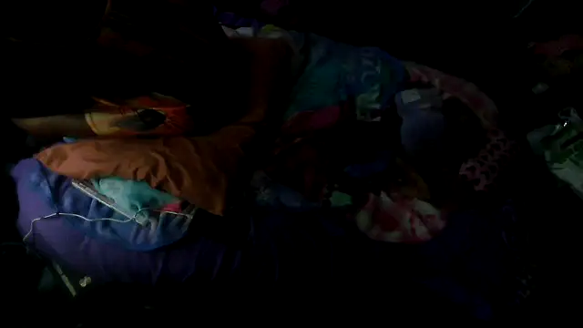 Snapshot of EbonyFetishQueen chatting on April 3, 2026, 11:03 pm EbonyFetishQueen online show from April 3, 2026, 11:03 pm