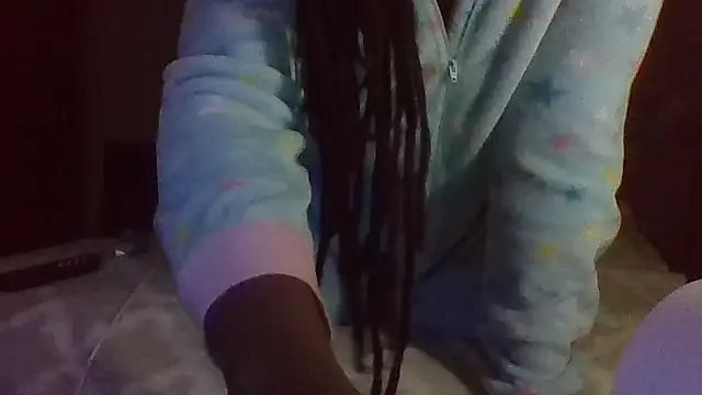 Snapshot of EbonyFetishQueen chatting on April 22, 2026, 1:30 am EbonyFetishQueen online show from April 22, 2026, 1:30 am