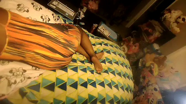 Snapshot of EbonyFetishQueen chatting on May 20, 2026, 1:45 am EbonyFetishQueen online show from May 20, 2026, 1:45 am