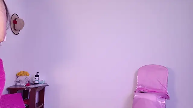 pink flower  online show from September 22, 2025, 10:45 pm