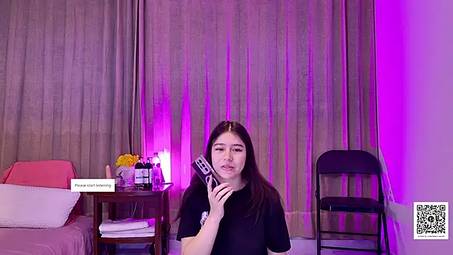 Snapshot of pink_flower_ chatting on July 4, 2026, 12:39 am pink flower online show from July 4, 2026, 12:39 am
