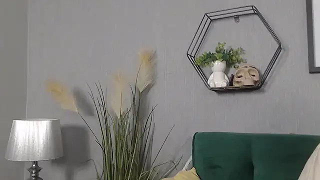 IzabelllNoir online show from February 17, 2025, 8:52 am