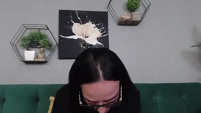 IzabelllNoir online show from February 9, 2026, 11:58 am