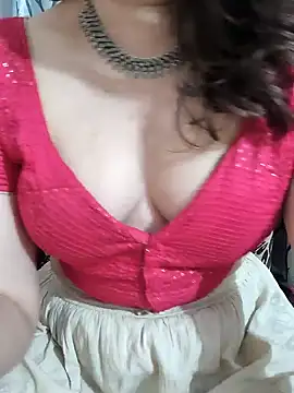 Snapshot of Brown_Maxi chatting on March 2, 2025, 12:01 pm Brown Maxi online show from March 2, 2025, 12:01 pm