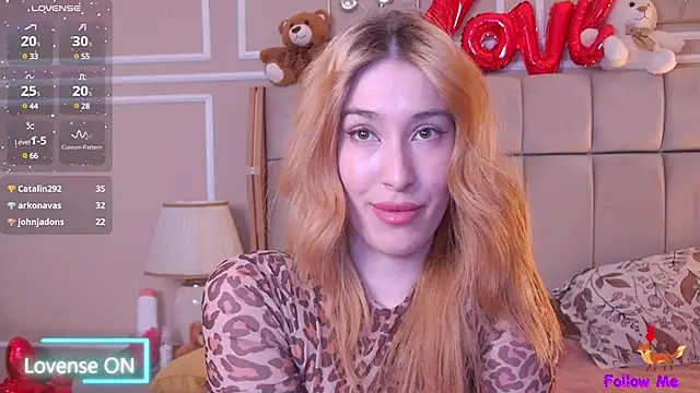 SerenaBennet online show from February 25, 2025, 8:30 pm