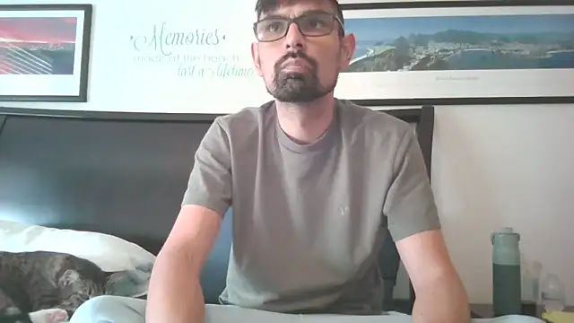 Snapshot of spence204011 chatting on March 15, 2026, 6:36 pm spence204011 online show from March 15, 2026, 6:36 pm