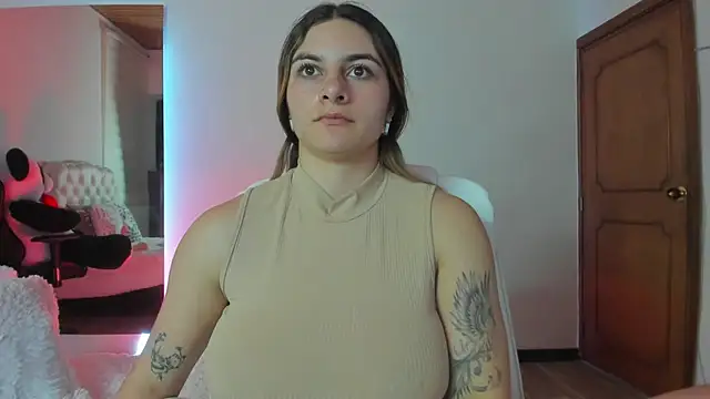 AtheneaRossi online show from February 27, 2025, 12:43 am