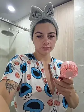 AtheneaRossi online show from March 9, 2026, 12:09 pm