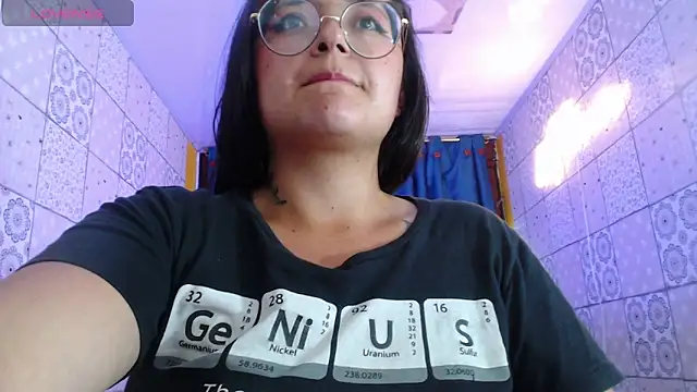 vitoria23  online show from March 5, 2025, 5:08 pm