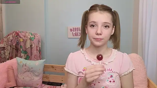 PrincessLittleKiki online show from October 11, 2025, 7:07 am