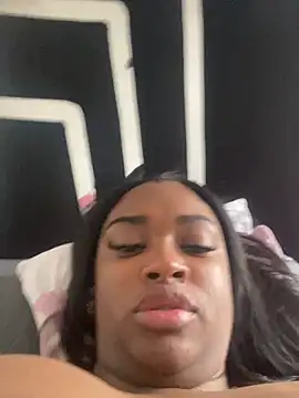 Snapshot of _MARRTINNA_ chatting on January 31, 2025, 10:10 pm MARRTINNA online show from January 31, 2025, 10:10 pm