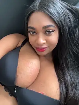 Snapshot of _MARRTINNA_ chatting on October 5, 2025, 8:51 pm MARRTINNA online show from October 5, 2025, 8:51 pm