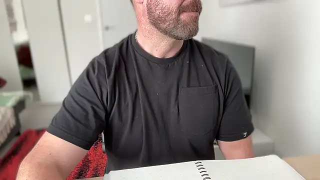 Mr Beef online show from March 17, 2025, 2:34 pm