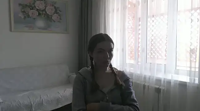  JustmeHere  online show from February 17, 2025, 9:13 am