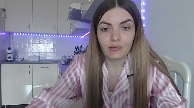  JustmeHere  online show from March 4, 2025, 10:02 am