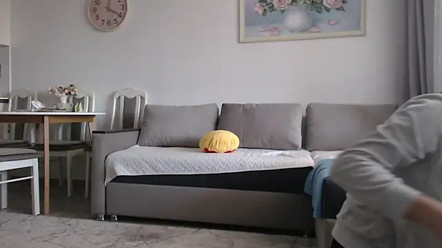  JustmeHere  online show from March 4, 2026, 10:10 am