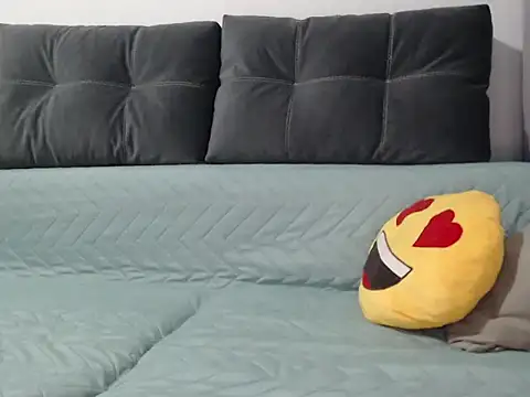  JustmeHere  online show from April 18, 2026, 6:56 pm