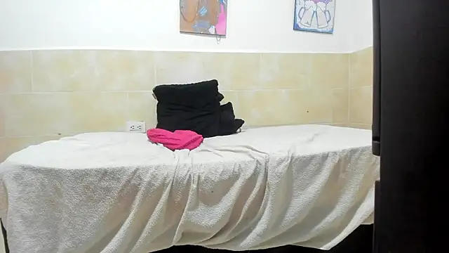 Brenda Smith69 online show from February 21, 2025, 8:05 pm