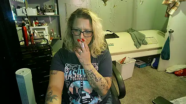 Lisalovely6981 online show from February 20, 2025, 10:59 pm