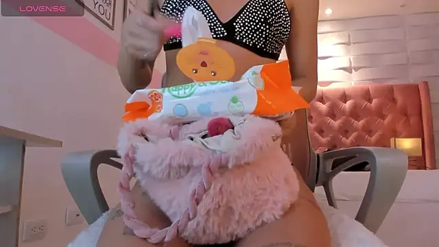 mhelissaw online show from February 6, 2025, 8:50 am