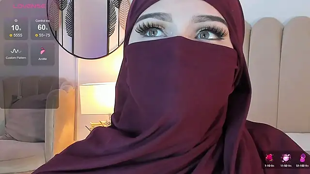 anna-henao online show from March 3, 2025, 7:06 pm