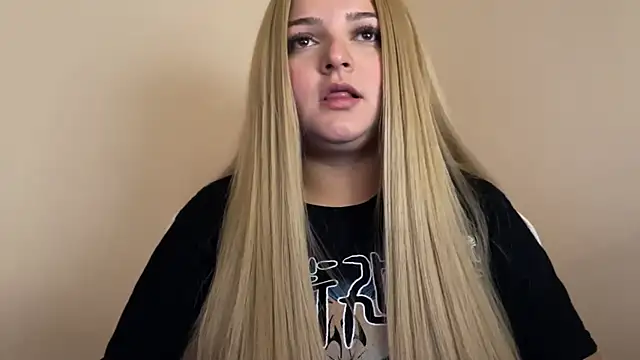 SweetPaige  online show from January 21, 2025, 3:21 pm