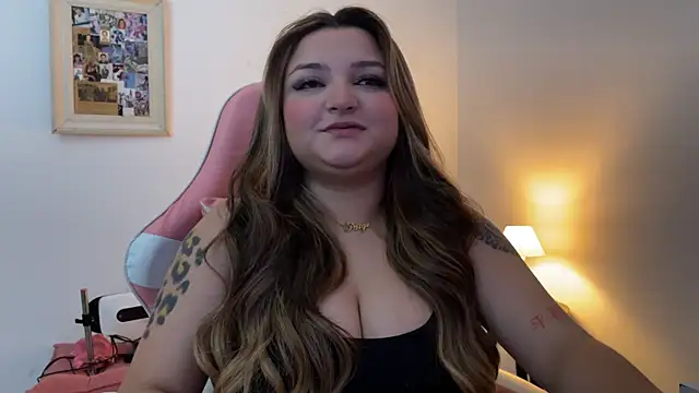 SweetPaige  online show from December 19, 2025, 3:30 pm