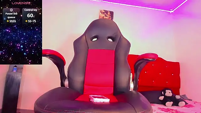 Snapshot of naomy__xx chatting on January 26, 2025, 6:07 am naomy xx online show from January 26, 2025, 6:07 am