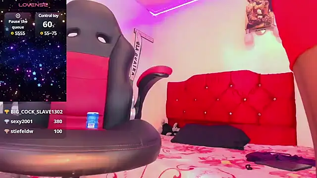 Snapshot of naomy__xx chatting on February 1, 2025, 7:23 pm naomy xx online show from February 1, 2025, 7:23 pm