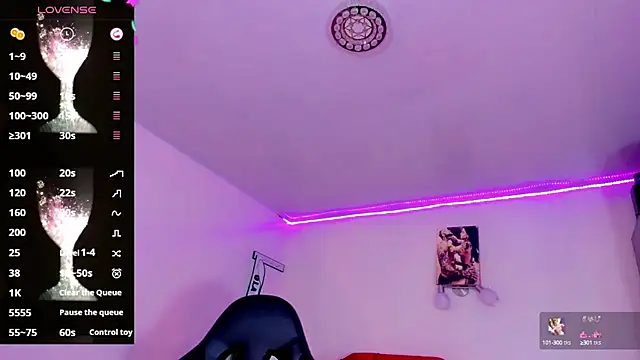 Snapshot of naomy__xx chatting on February 14, 2025, 10:17 am naomy xx online show from February 14, 2025, 10:17 am