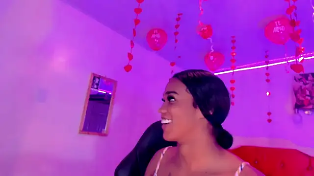 Snapshot of naomy__xx chatting on February 22, 2025, 9:59 pm naomy xx online show from February 22, 2025, 9:59 pm