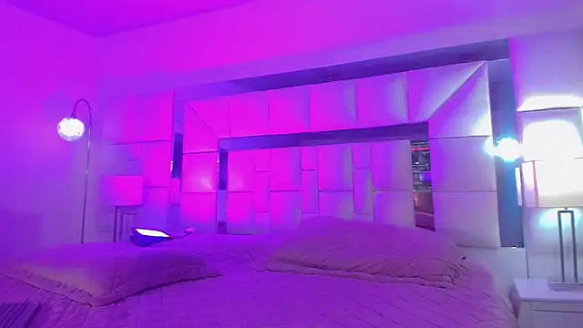 Snapshot of naomy__xx chatting on March 21, 2025, 7:46 pm naomy xx online show from March 21, 2025, 7:46 pm