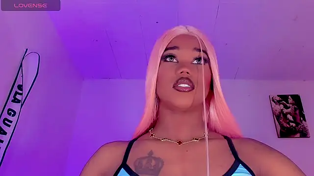 Snapshot of naomy__xx chatting on October 27, 2025, 8:02 pm naomy xx online show from October 27, 2025, 8:02 pm