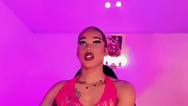 Snapshot of naomy__xx chatting on November 18, 2025, 2:54 pm naomy xx online show from November 18, 2025, 2:54 pm