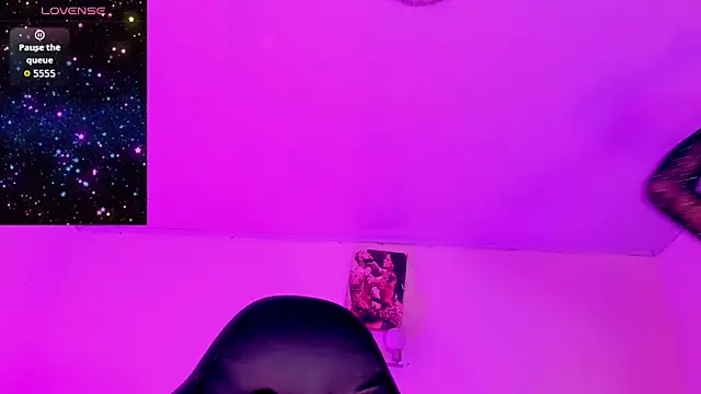 Snapshot of naomy__xx chatting on November 19, 2025, 3:17 am naomy xx online show from November 19, 2025, 3:17 am