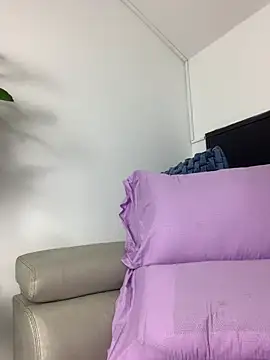 Snapshot of jamilaross chatting on February 8, 2025, 6:01 am jamilaross online show from February 8, 2025, 6:01 am