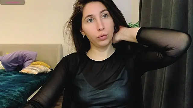 marrycolins online show from March 9, 2026, 3:21 am