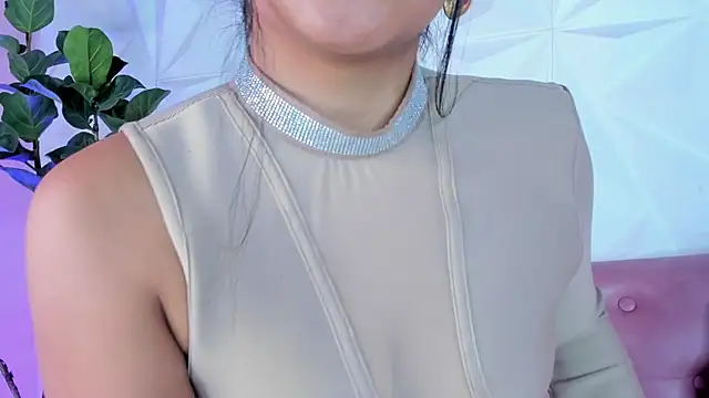 LinnaGardenia online show from January 28, 2025, 1:49 pm