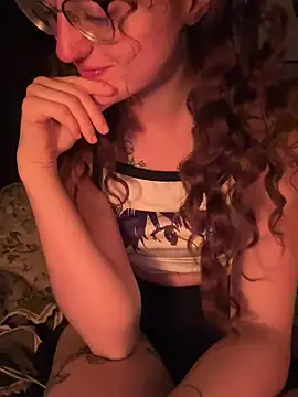  foxygirl  online show from December 7, 2024, 9:55 pm