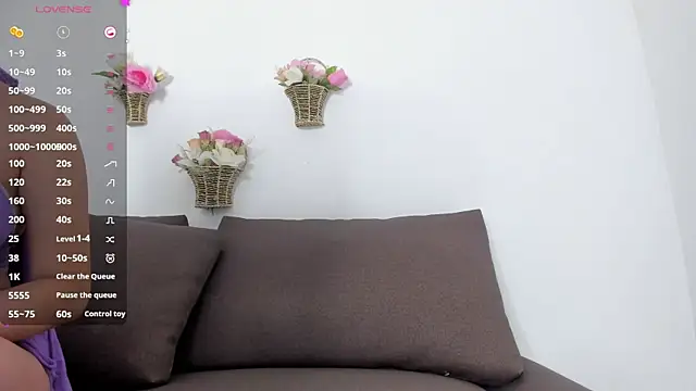 Ahlam   online show from November 6, 2025, 7:48 pm