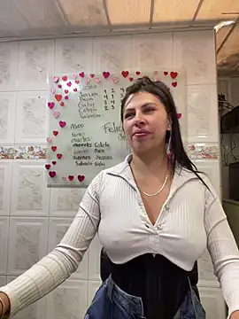 Alanna atm  online show from December 21, 2024, 9:25 pm