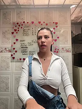 Alanna atm  online show from January 18, 2025, 4:53 pm