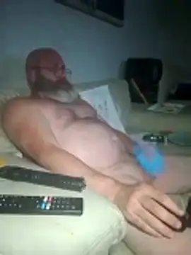 iambradz online show from November 17, 2025, 3:07 pm