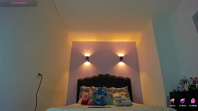 Sofia Clauss  online show from February 6, 2026, 3:00 am