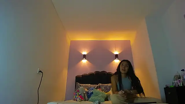 Sofia Clauss  online show from February 8, 2026, 3:21 am