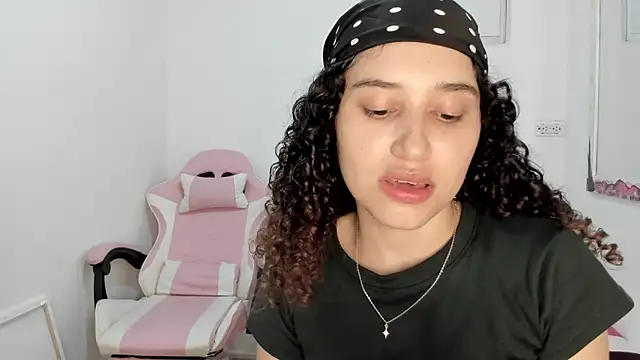 Snapshot of gabriela_duarte1 chatting on April 26, 2026, 3:26 am gabriela duarte1 online show from April 26, 2026, 3:26 am