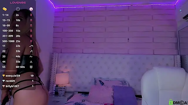 Snapshot of Yaaky_ chatting on December 11, 2024, 12:02 am Yaaky online show from December 11, 2024, 12:02 am