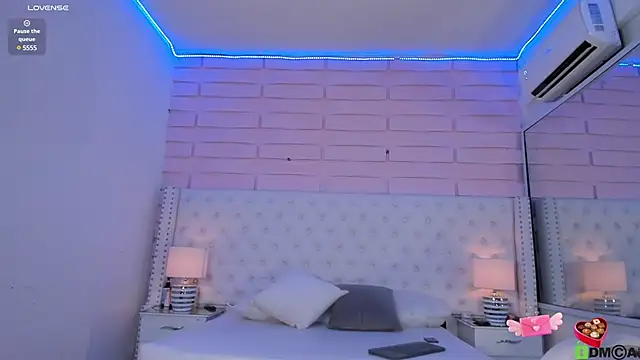 Snapshot of Yaaky_ chatting on March 12, 2025, 9:24 pm Yaaky online show from March 12, 2025, 9:24 pm