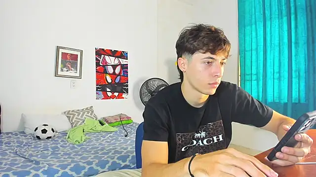 Snapshot of AlessandroDybala chatting on June 11, 2026, 2:04 pm AlessandroDybala online show from June 11, 2026, 2:04 pm